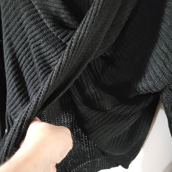 ***FREE WITH ANY PURCHASE**** WOMANS TRENDY BACK DROP SHOULDER SWEATER SZ L - Picture 5 of 6